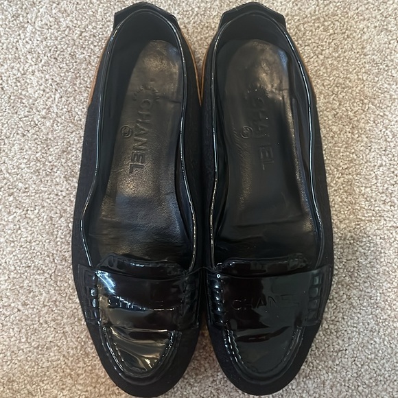 Chanel Black Patent/Grey Wool/Brown Leather Loafers, 39/8 - Picture 3 of 9